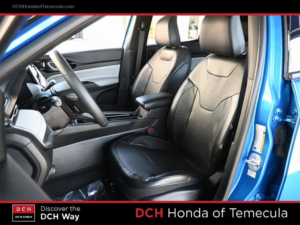 Thumbnail: 2023 Jeep Compass - 9