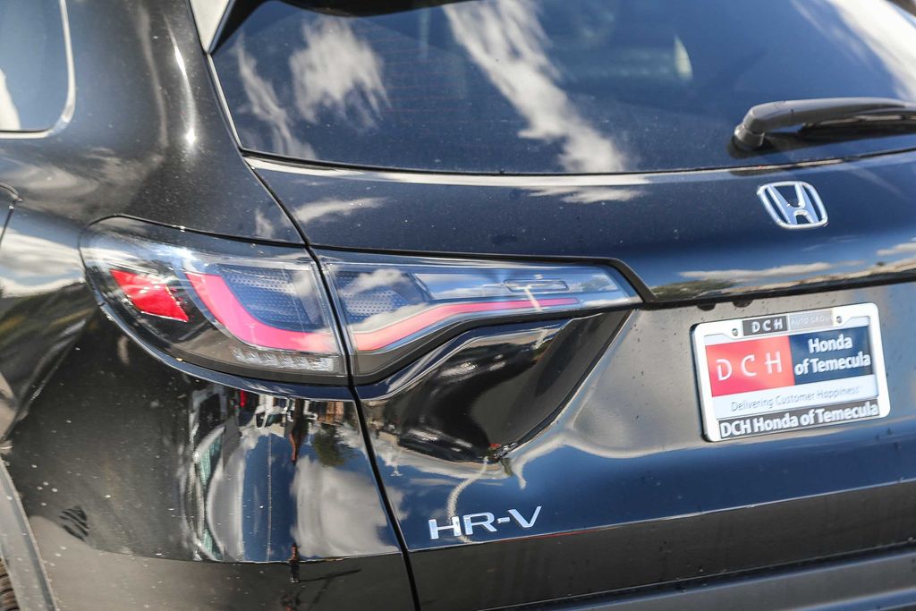 Thumbnail: 2027 Honda HR-V - 18