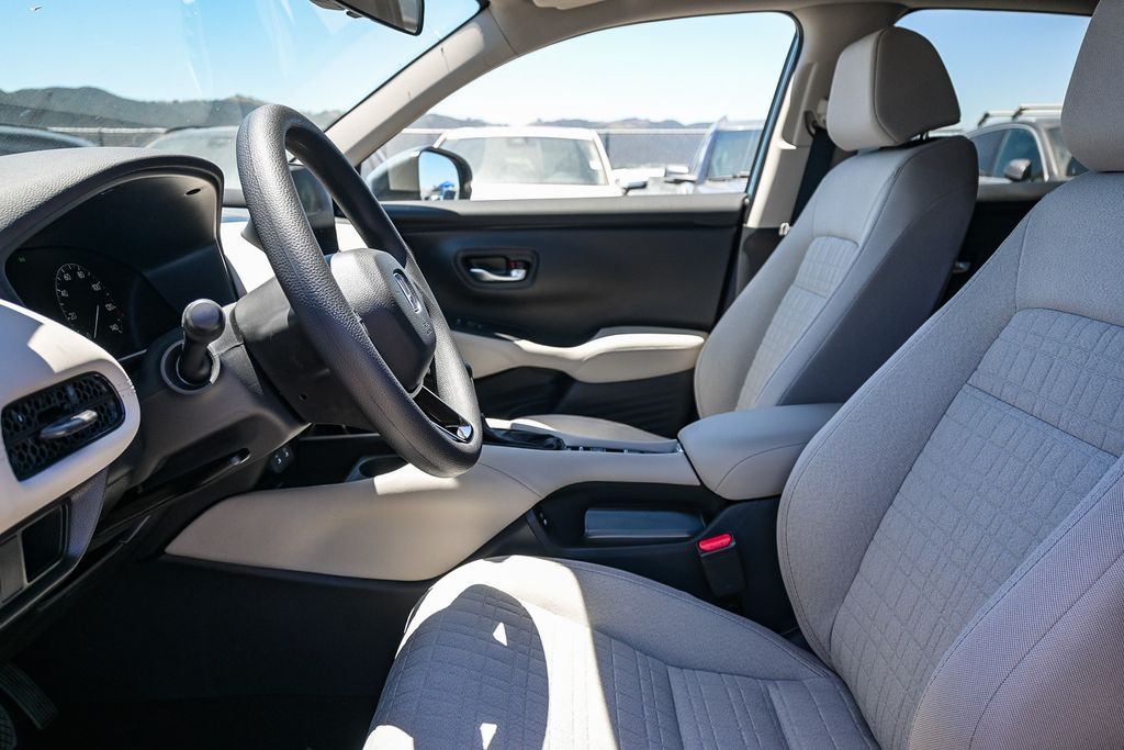 Thumbnail: 2027 Honda HR-V - 10