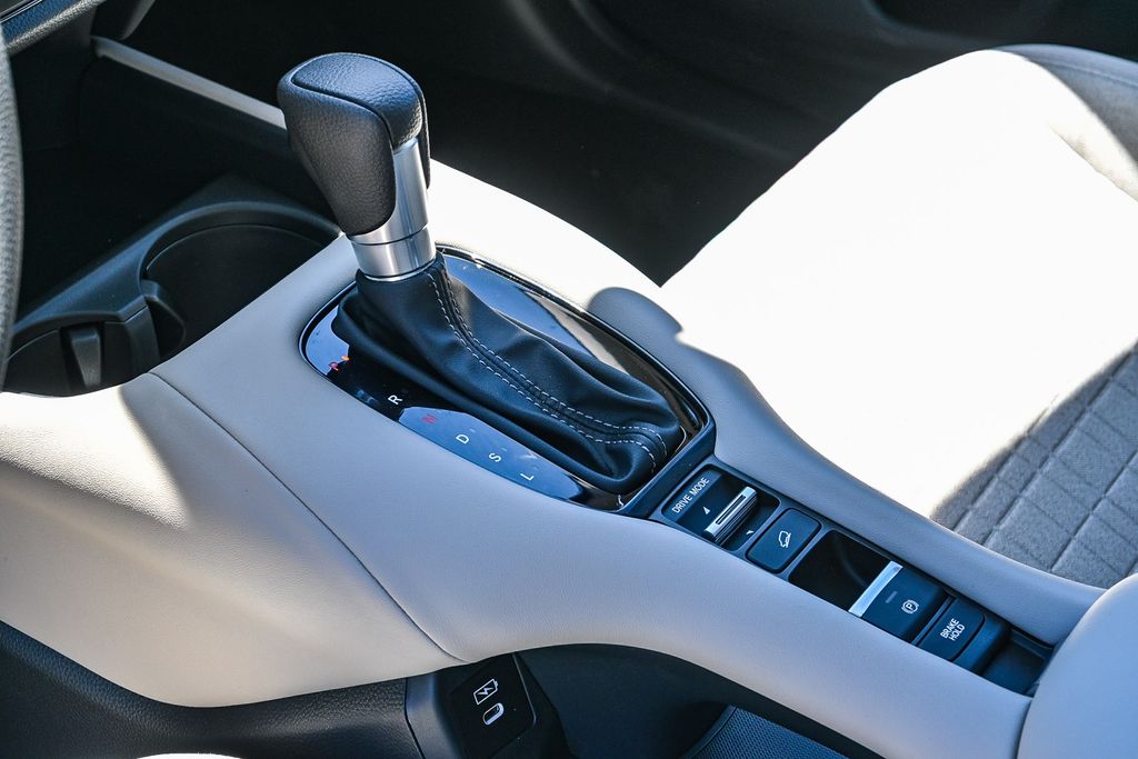 Thumbnail: 2027 Honda HR-V - 15