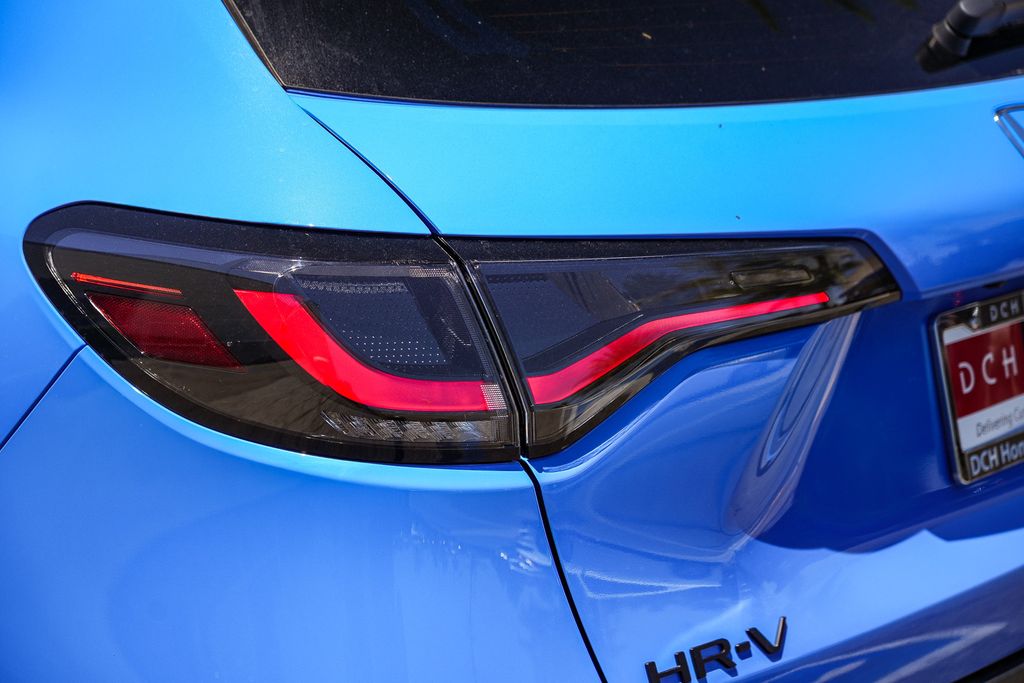 Thumbnail: 2027 Honda HR-V - 17