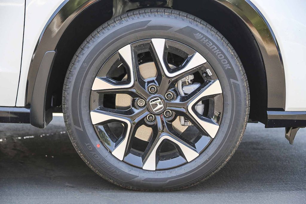 Thumbnail: 2027 Honda HR-V - 6