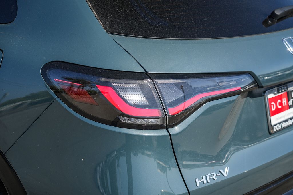 Thumbnail: 2027 Honda HR-V - 17