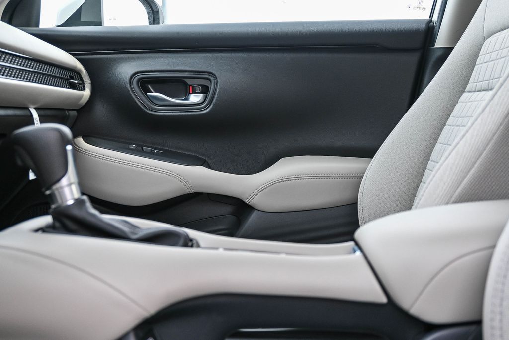 Thumbnail: 2027 Honda HR-V - 26