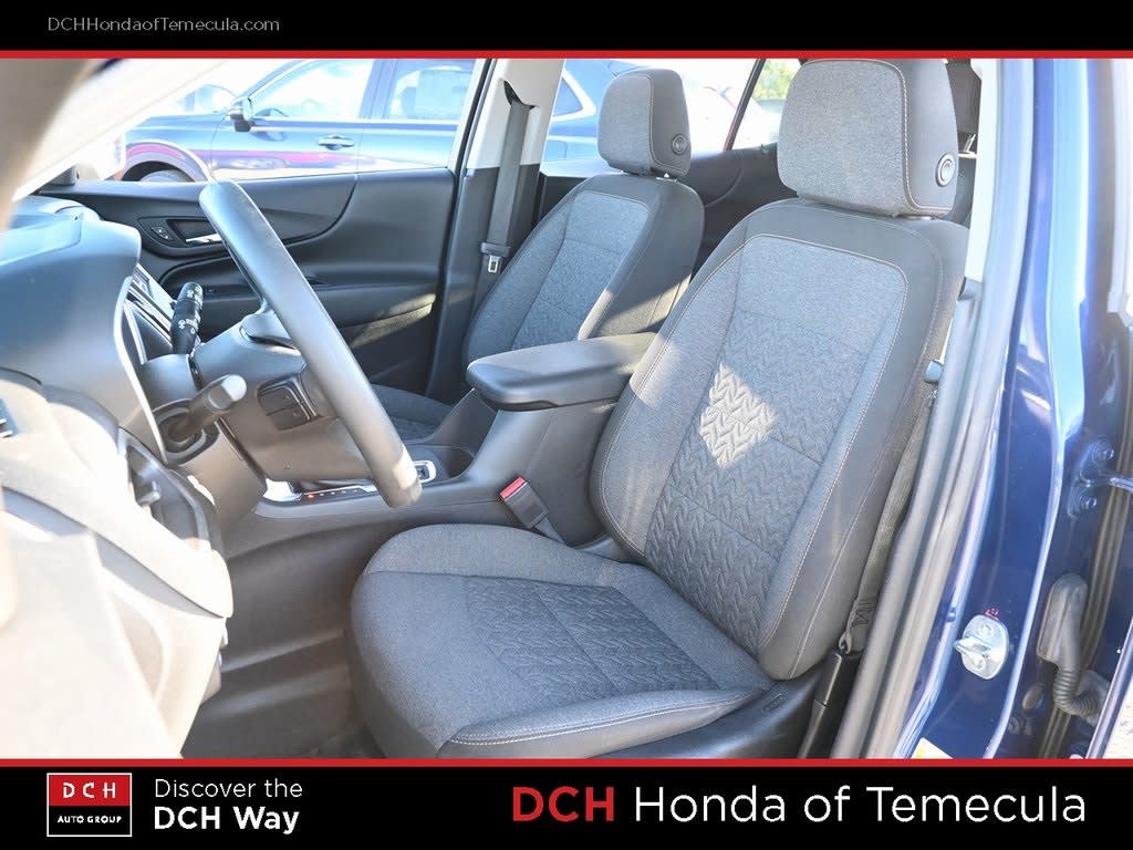 Thumbnail: 2022 Chevrolet Equinox - 8