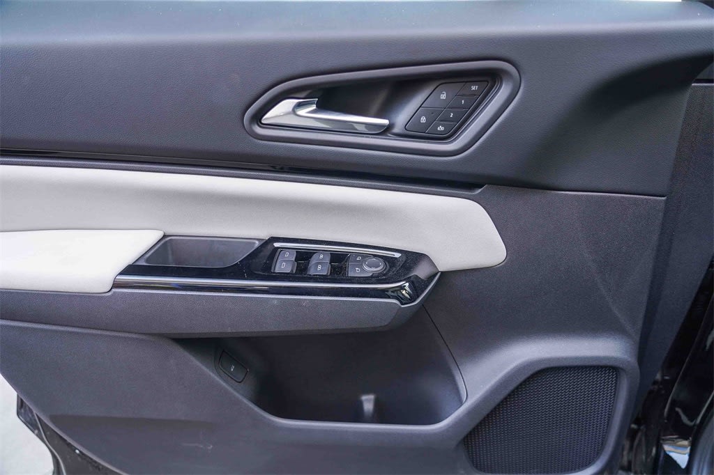 Thumbnail: 2025 Honda Prologue - 21