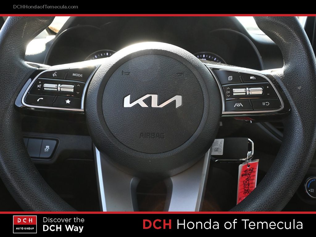 Thumbnail: 2023 Kia Forte - 19