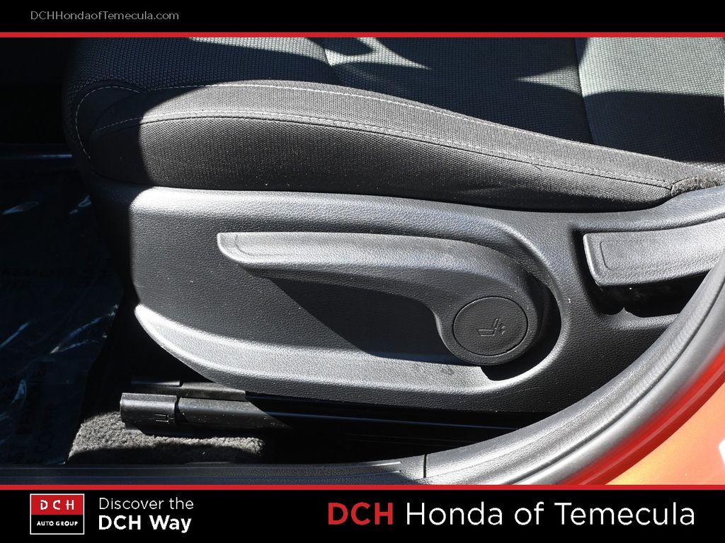 Thumbnail: 2023 Kia Forte - 23