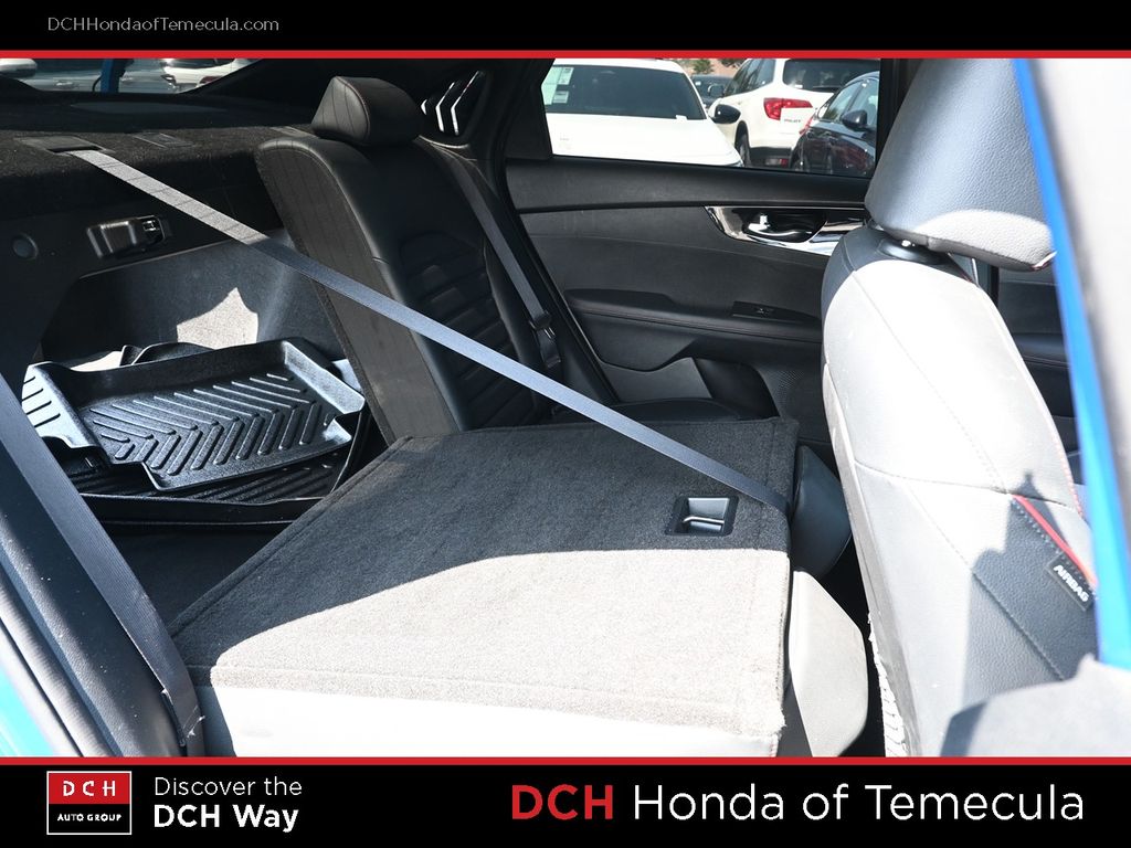 Thumbnail: 2023 Kia Forte - 25