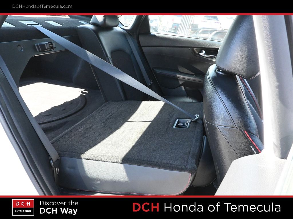 Thumbnail: 2023 Kia Forte - 25