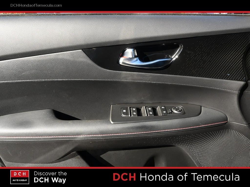 Thumbnail: 2023 Kia Forte - 22