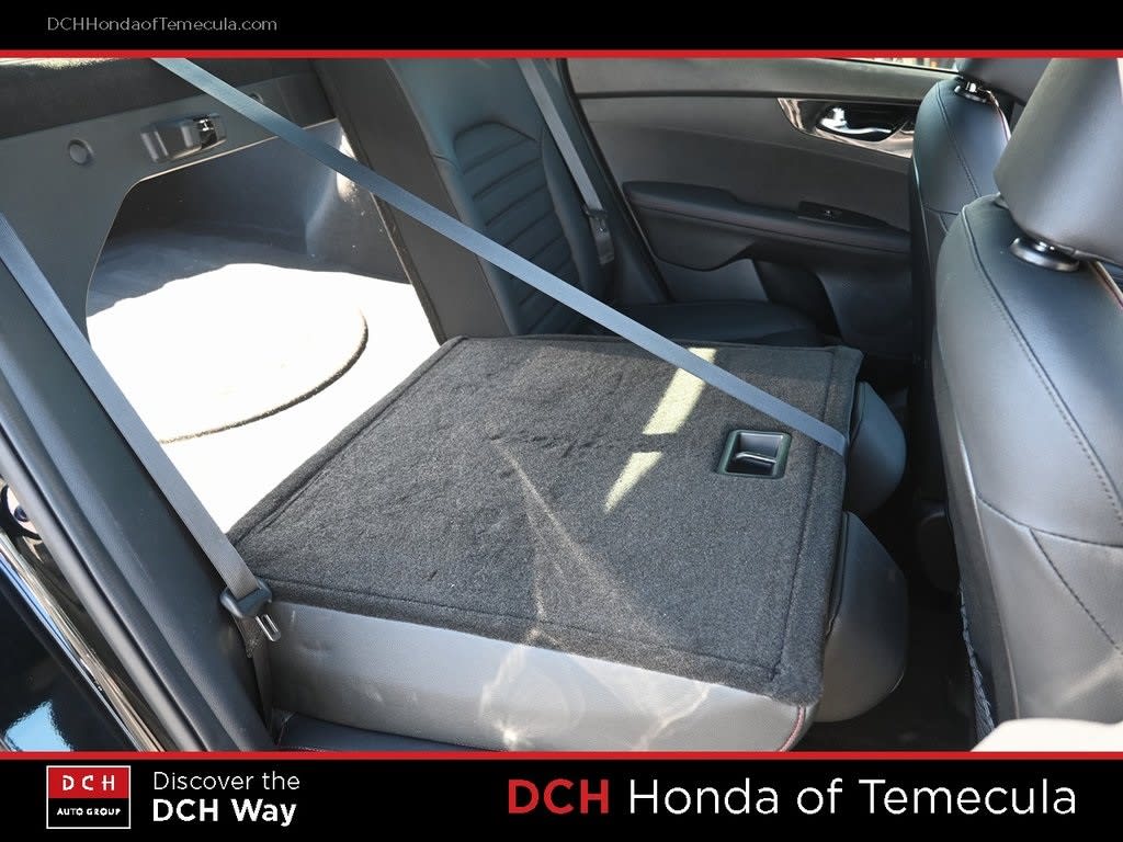 Thumbnail: 2023 Kia Forte - 25