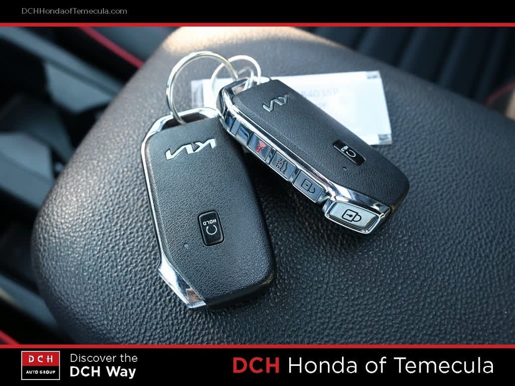 Thumbnail: 2023 Kia Forte - 16