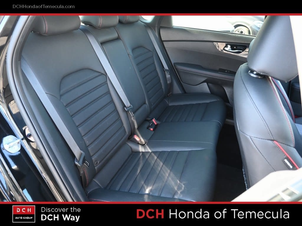 Thumbnail: 2023 Kia Forte - 24