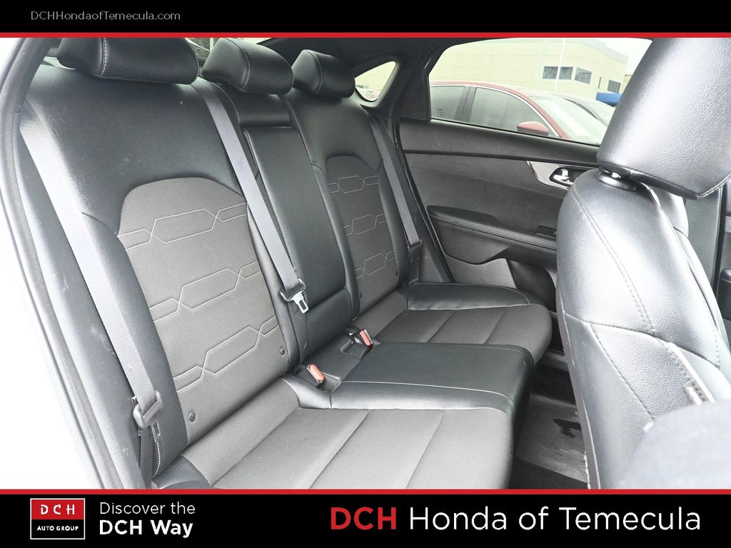 Thumbnail: 2024 Kia Forte - 24