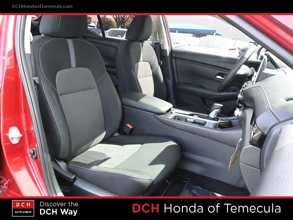 Thumbnail: 2025 Nissan Sentra - 10