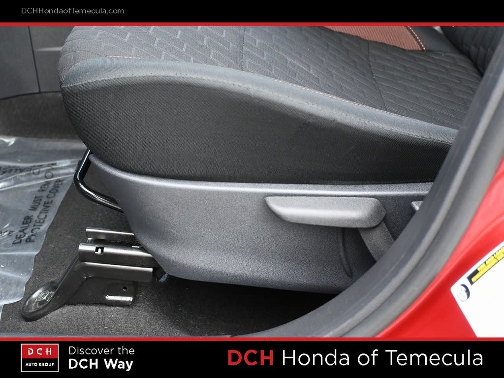 Thumbnail: 2023 Nissan Kicks - 23