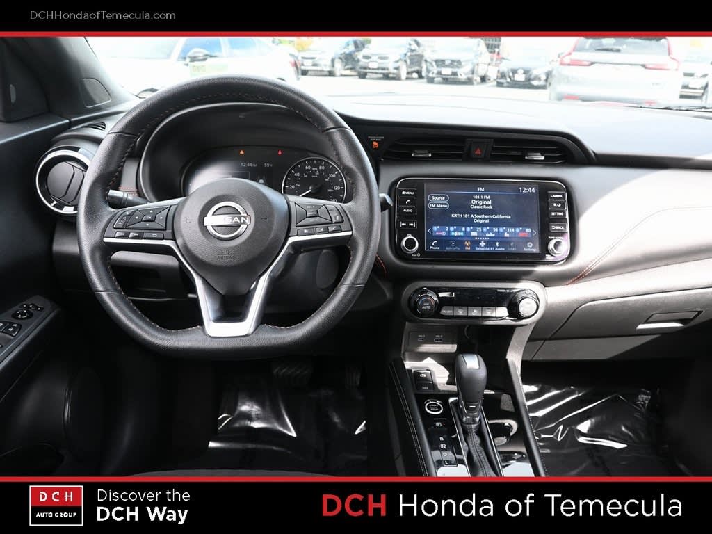 Thumbnail: 2023 Nissan Kicks - 2