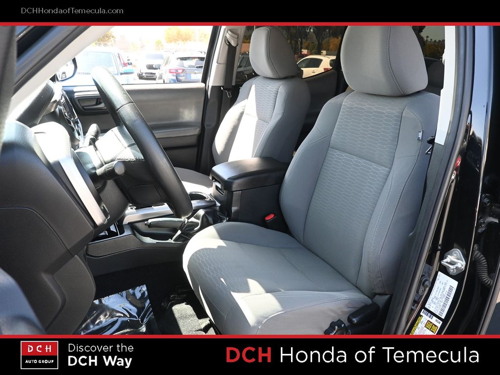 Thumbnail: 2019 Toyota Tacoma - 9