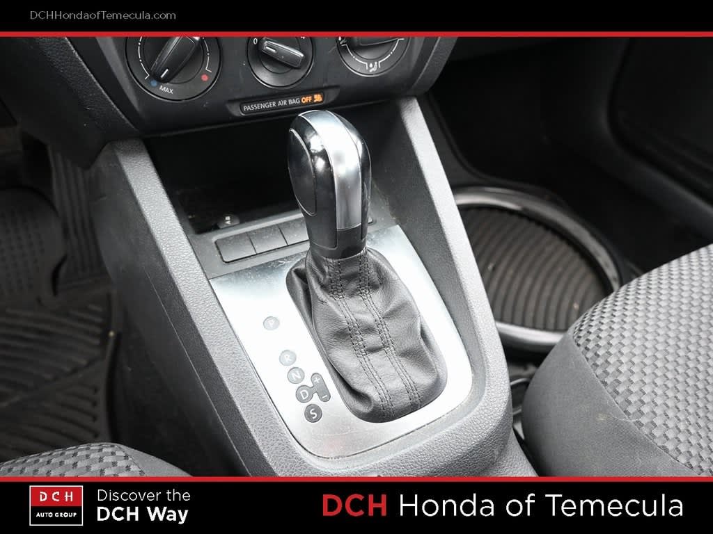 Thumbnail: 2011 Volkswagen Jetta - 12