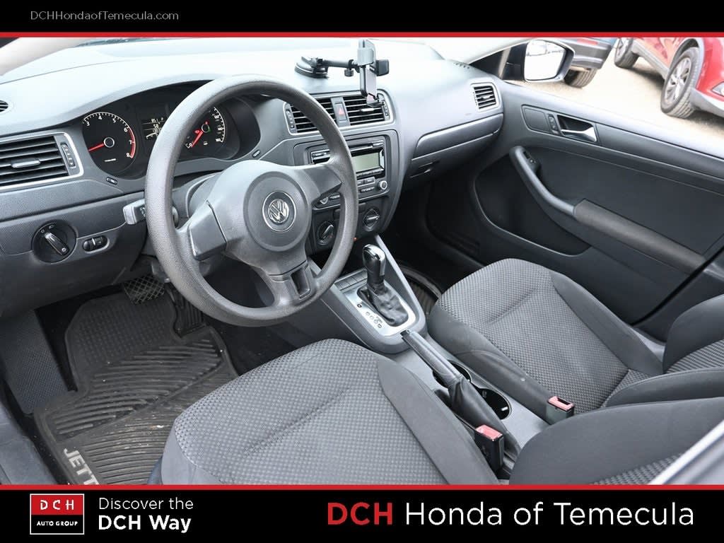 Thumbnail: 2011 Volkswagen Jetta - 2