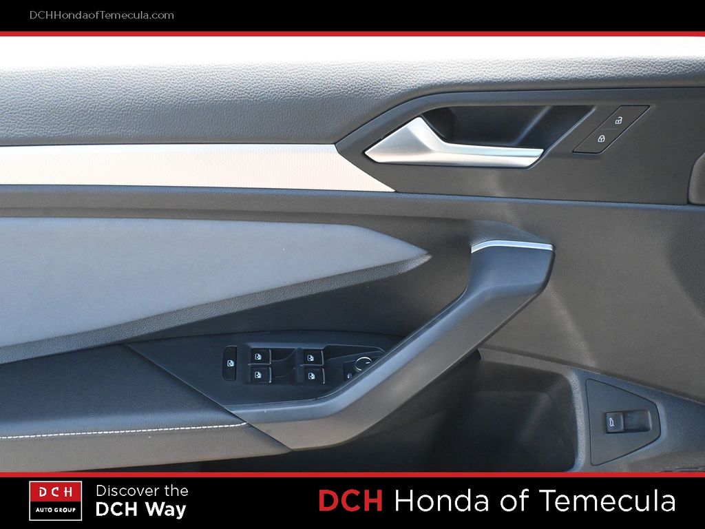 Thumbnail: 2025 Volkswagen Jetta - 22