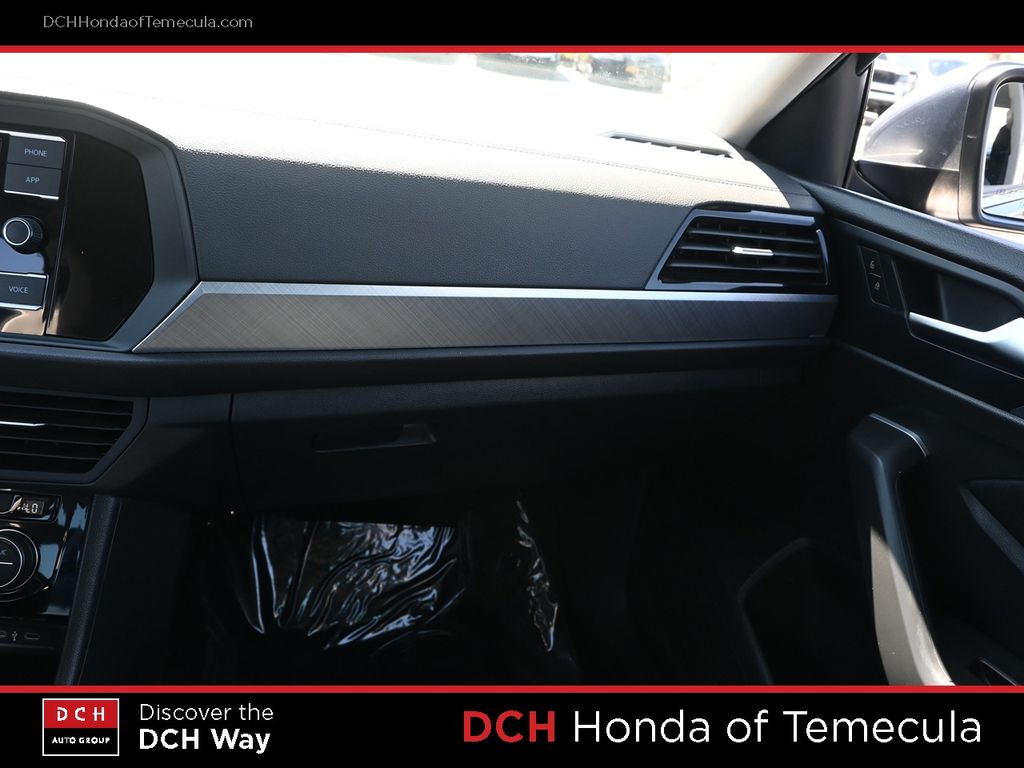 Thumbnail: 2024 Volkswagen Jetta - 21