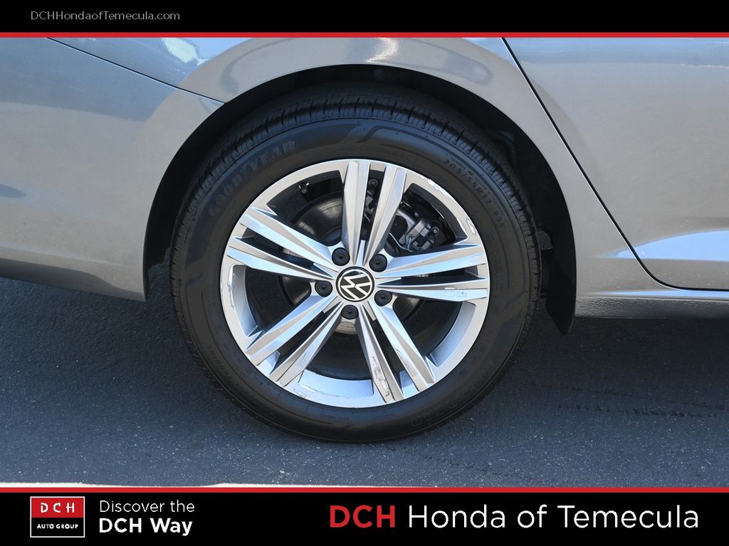 Thumbnail: 2024 Volkswagen Jetta - 7