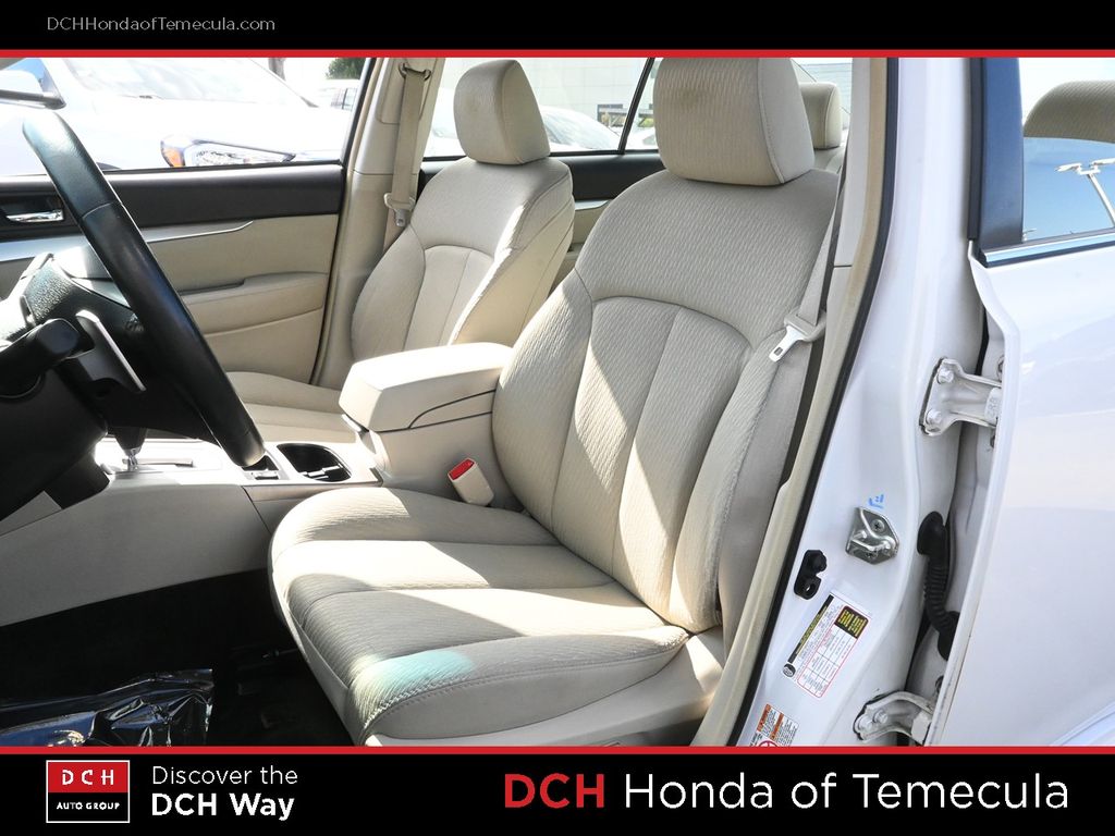Thumbnail: 2012 Subaru Legacy - 9