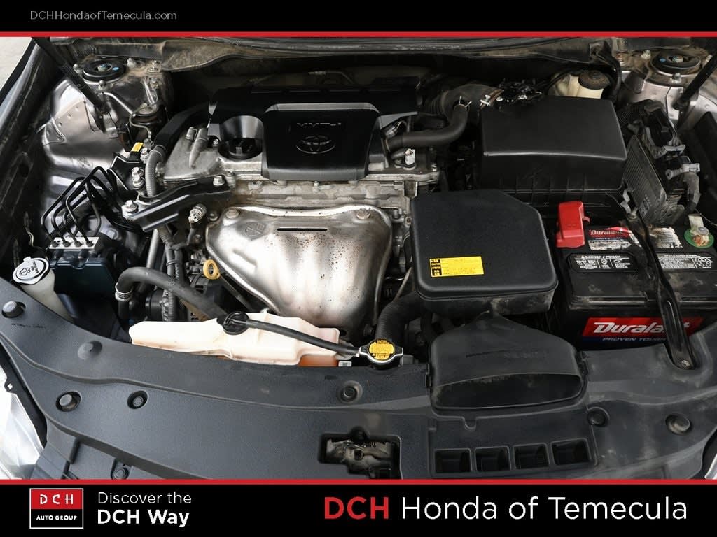 2015 Toyota Camry SE 8