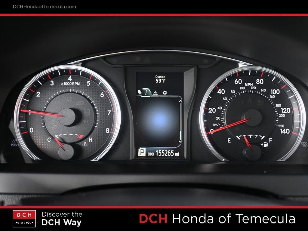 2015 Toyota Camry SE 14