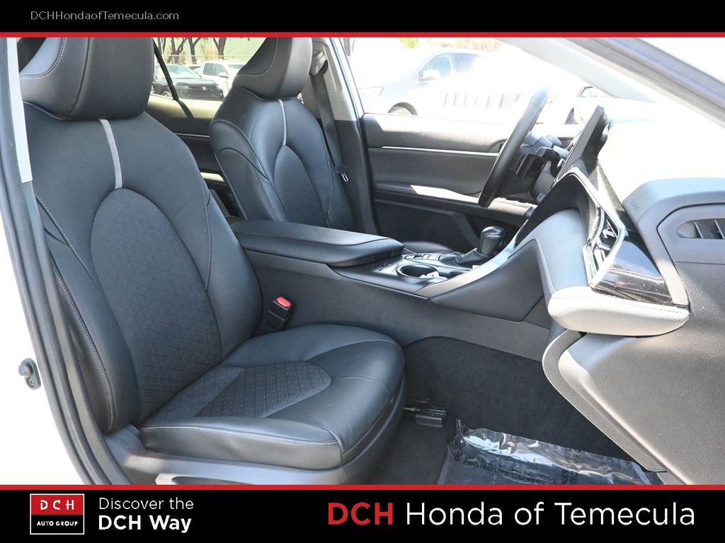 Thumbnail: 2021 Toyota Camry - 10