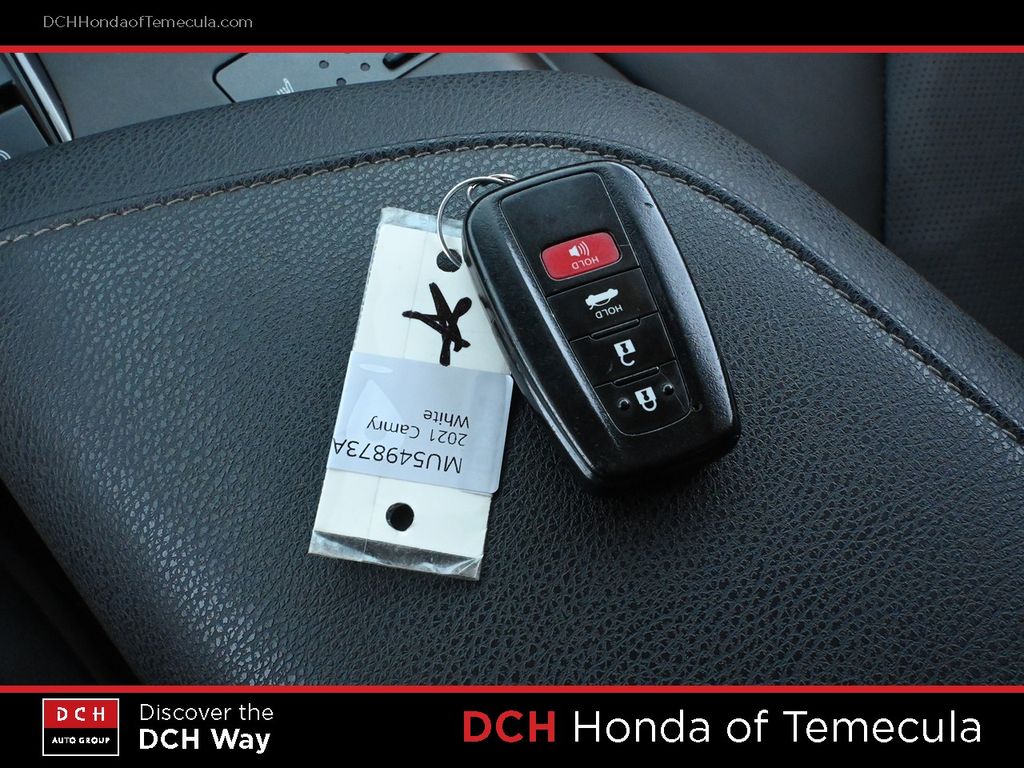 Thumbnail: 2021 Toyota Camry - 16