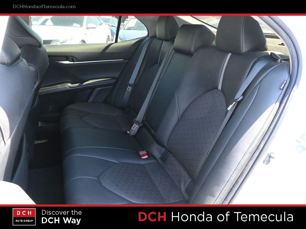 Thumbnail: 2021 Toyota Camry - 11