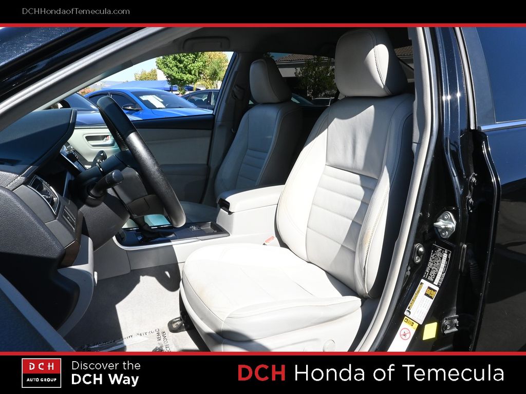 Thumbnail: 2015 Toyota Camry - 9