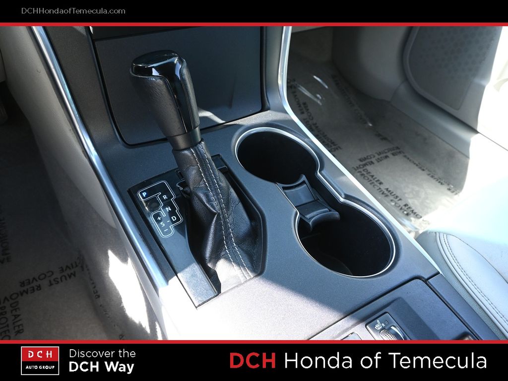Thumbnail: 2015 Toyota Camry - 13