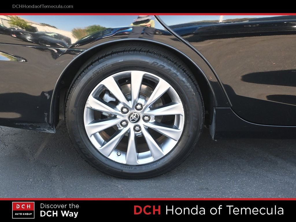 Thumbnail: 2015 Toyota Camry - 7