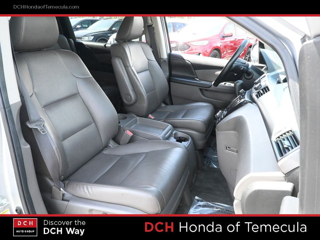 Thumbnail: 2015 Honda Odyssey - 10