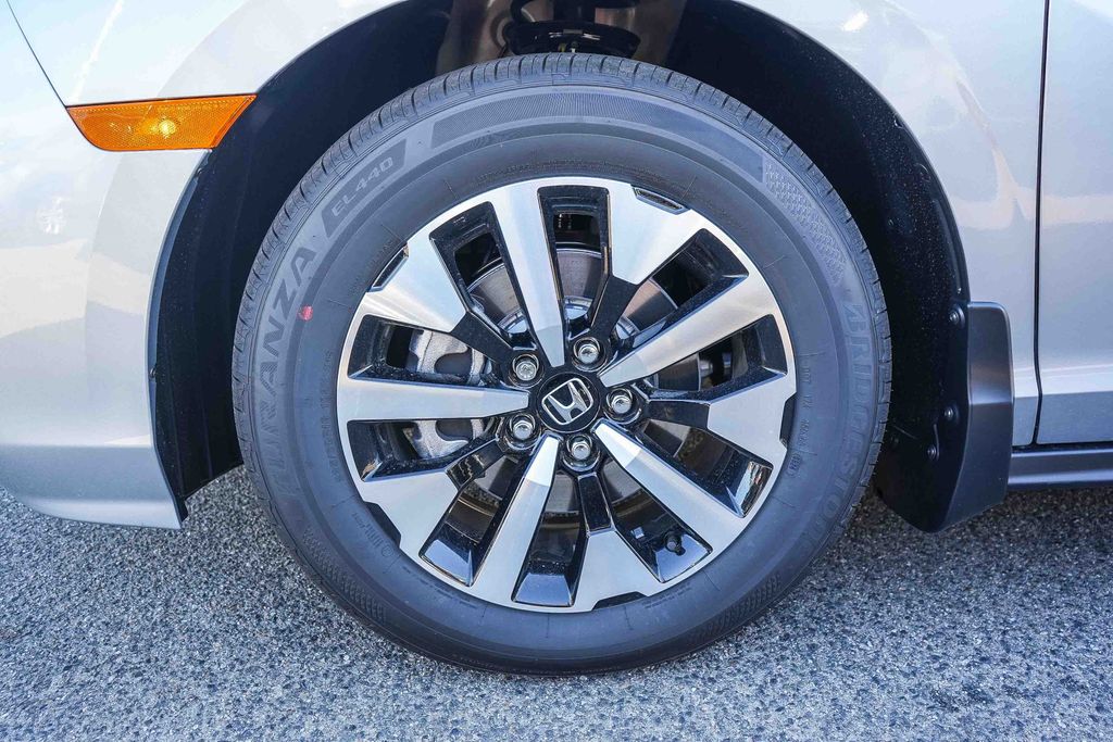 Thumbnail: 2026 Honda Odyssey - 20