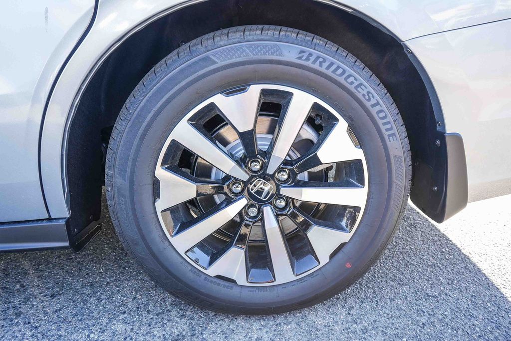 Thumbnail: 2026 Honda Odyssey - 6
