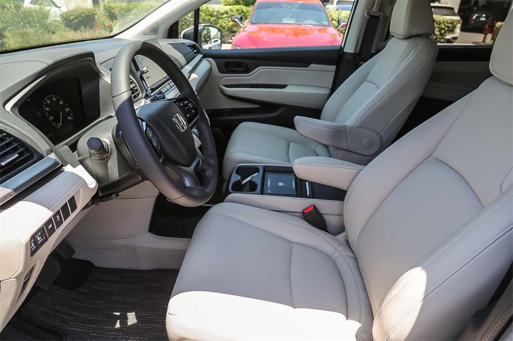 Thumbnail: 2026 Honda Odyssey - 10