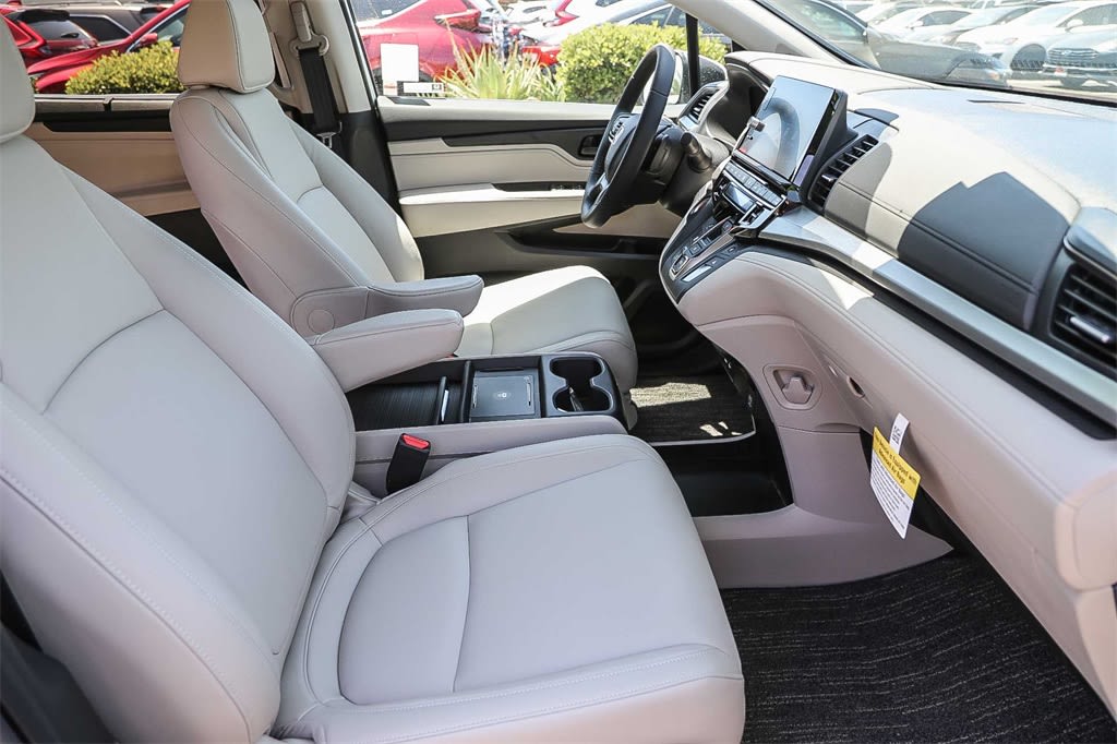 Thumbnail: 2026 Honda Odyssey - 9