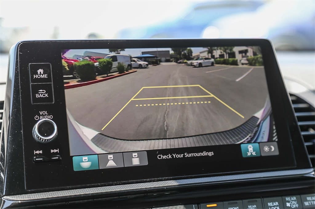 Thumbnail: 2026 Honda Odyssey - 25