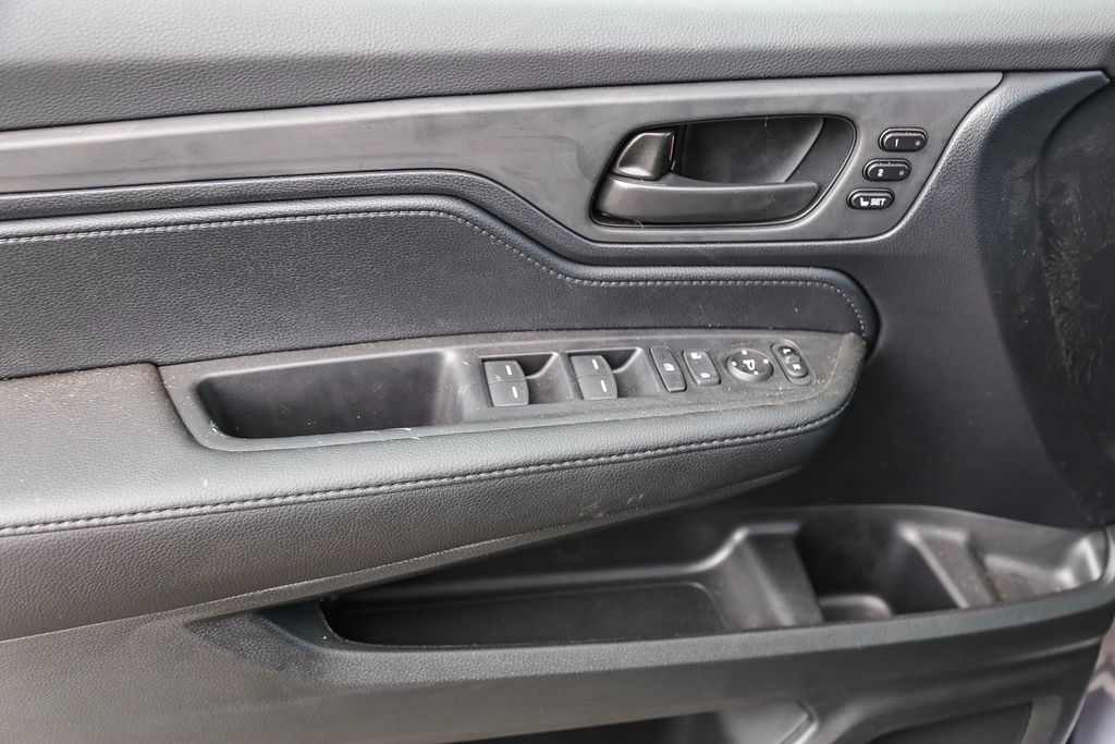 Thumbnail: 2026 Honda Odyssey - 25