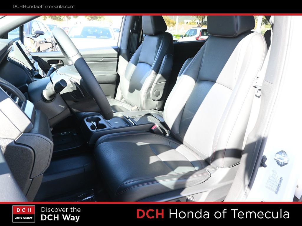 Thumbnail: 2025 Honda Odyssey - 9