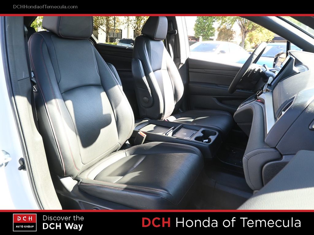Thumbnail: 2025 Honda Odyssey - 10