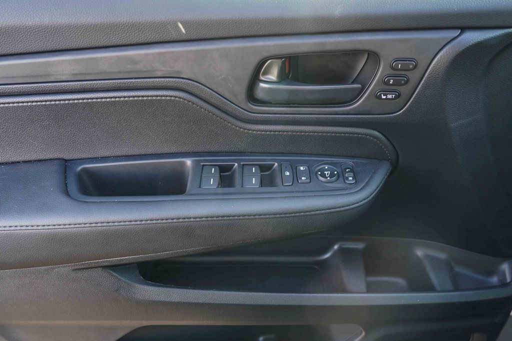 Thumbnail: 2026 Honda Odyssey - 19