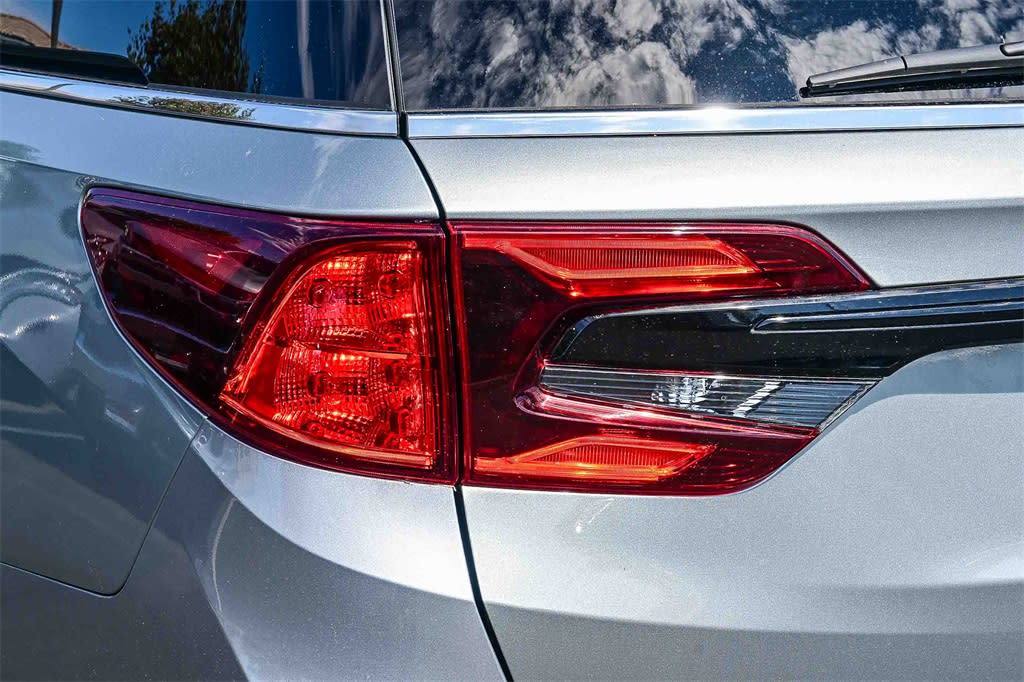 Thumbnail: 2026 Honda Odyssey - 17