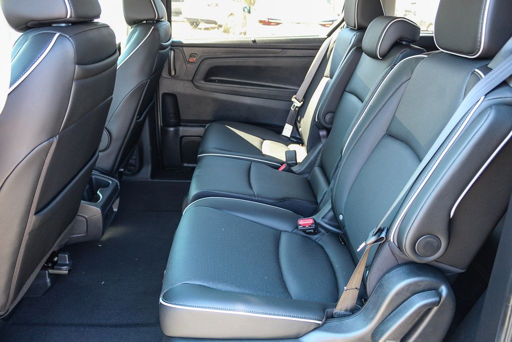 Thumbnail: 2026 Honda Odyssey - 11