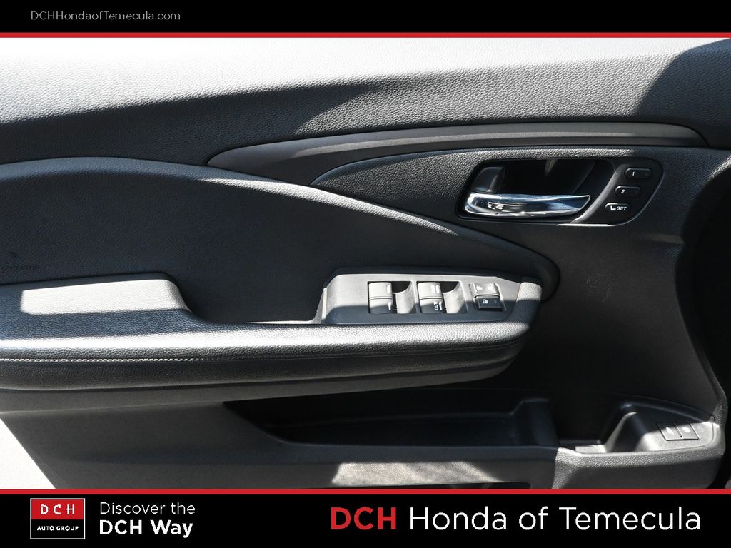 Thumbnail: 2019 Honda Passport - 23